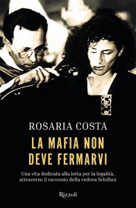 Rosaria costa e la copertina del suo libro 