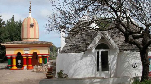 L'ashram Bhole Baba con il tempio dedicato a Bbabaj (foto internet)