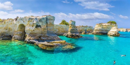 Le meraviglie della Puglia. Torre Sant'Andrea in Salento (immagine web)